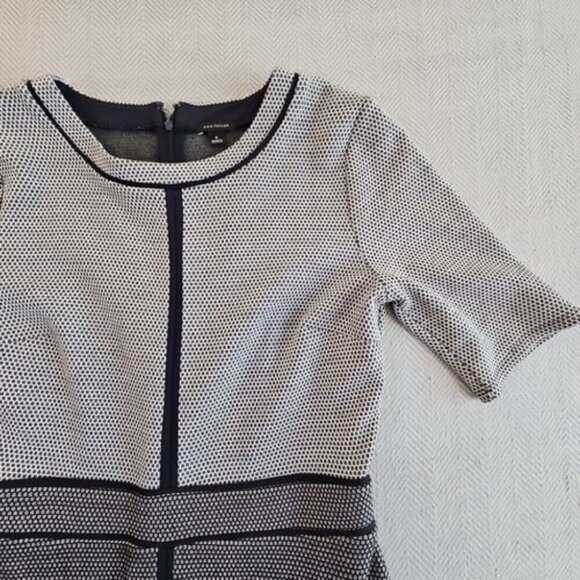 Ann Taylor Classic Knit Zip Back Dress Size 8 Short Sleeve Gray Black Old Money - Picture 4 of 16